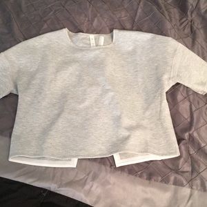 Shaped lululemon gray tee size 8 NWOT!